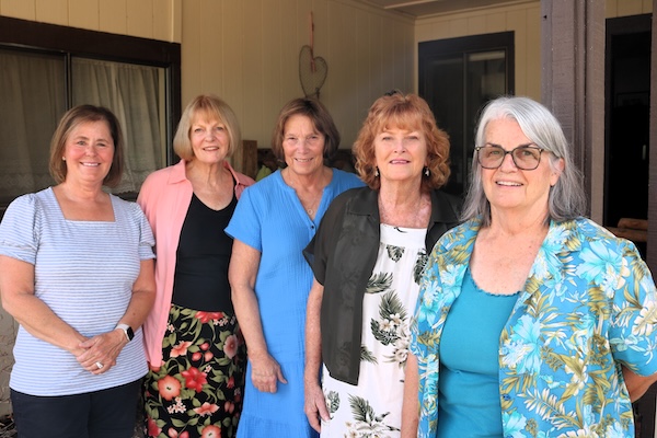 Text Box: Photo: Read to Me committee members (from left) Stacy Tune, Diane Dotson, Judi Wilson, Brenda Chapman and Marilyn Thompson.